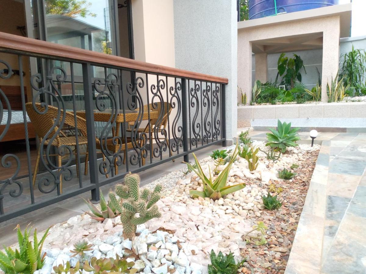 Soa Lia Hotel Miandrivazo Exterior photo