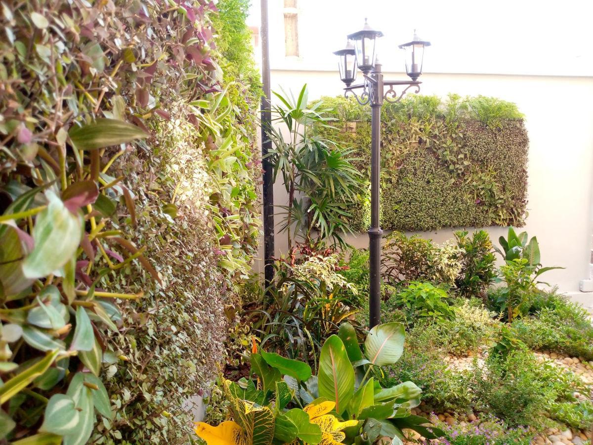 Soa Lia Hotel Miandrivazo Exterior photo