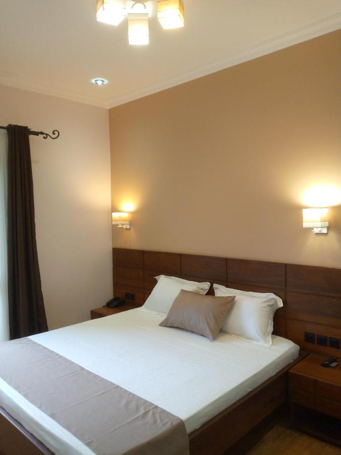 Soa Lia Hotel Miandrivazo Exterior photo
