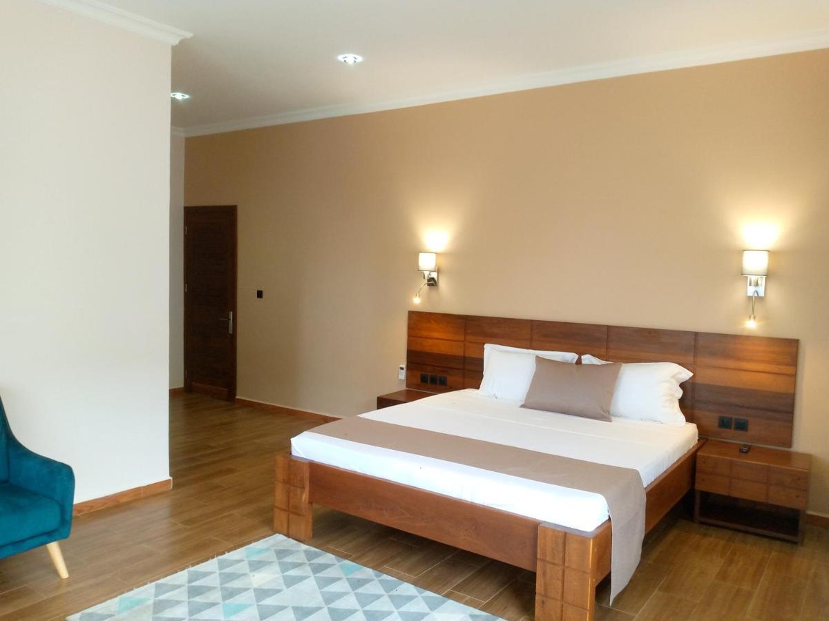 Soa Lia Hotel Miandrivazo Exterior photo