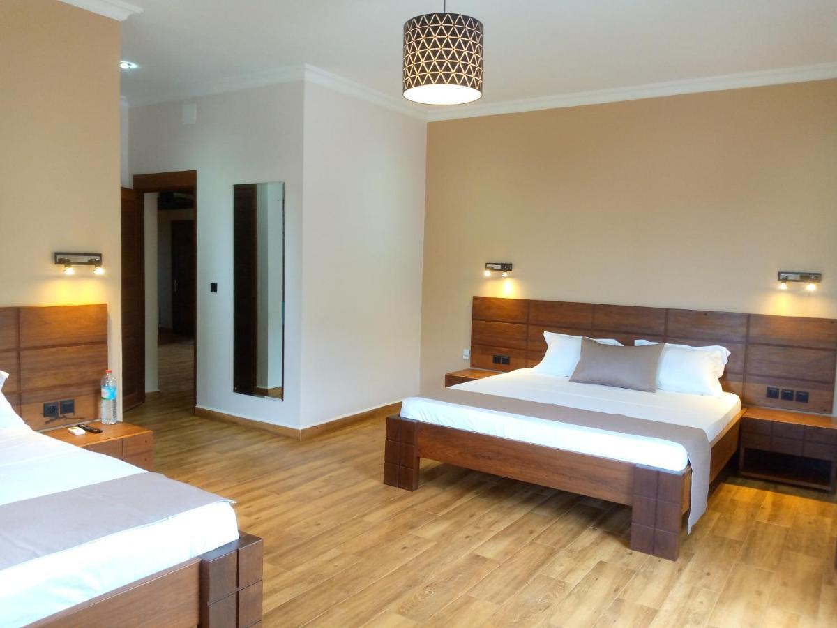 Soa Lia Hotel Miandrivazo Exterior photo
