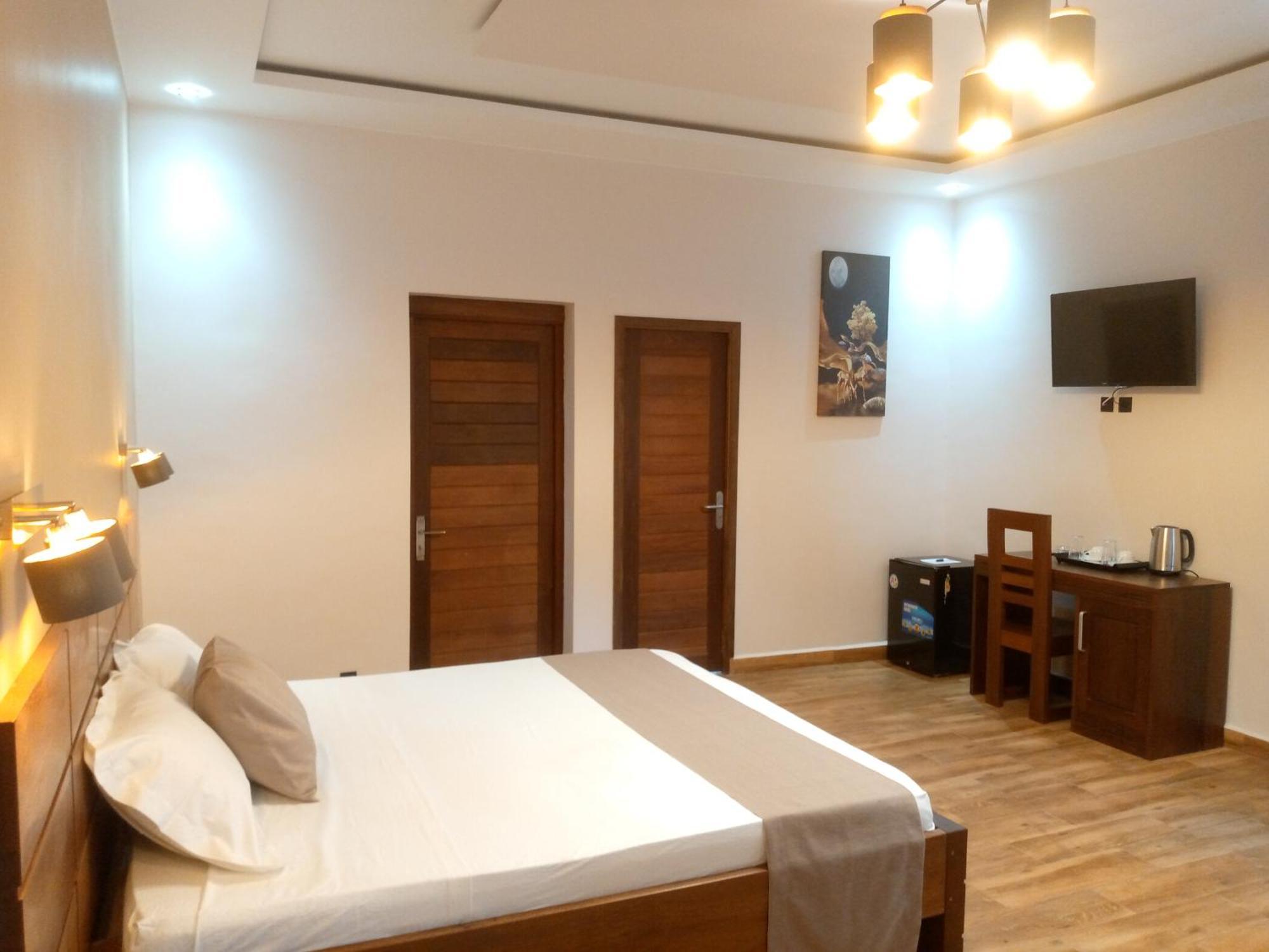 Soa Lia Hotel Miandrivazo Exterior photo