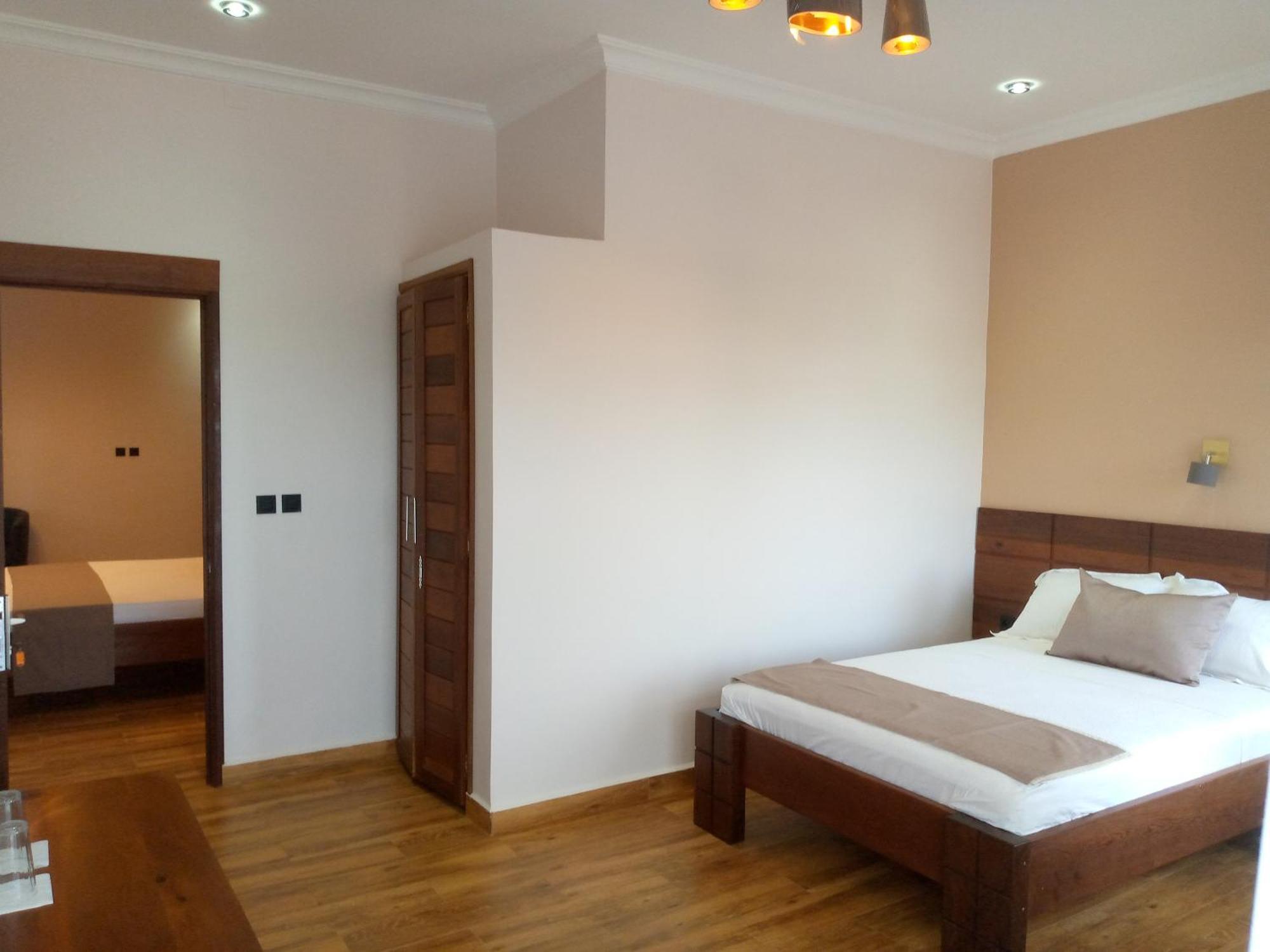 Soa Lia Hotel Miandrivazo Exterior photo